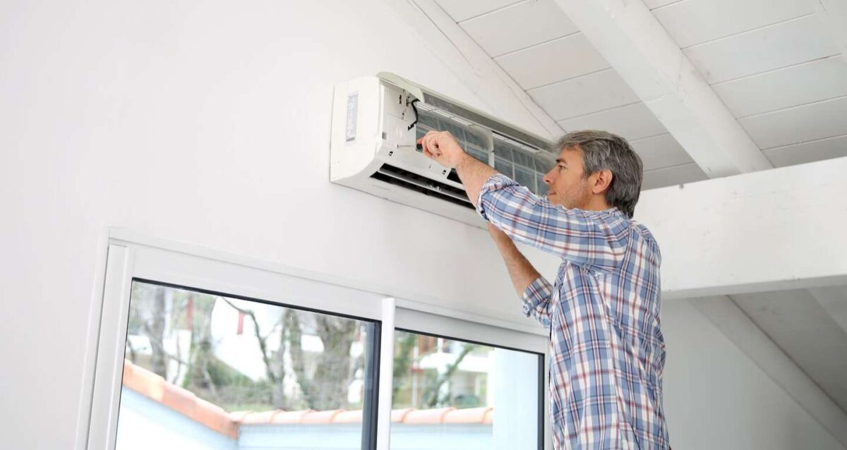 Puis-je installer ma climatisation moi-même ?